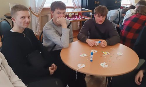 История елочной игрушки