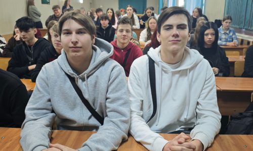 Герой с соседнего двора