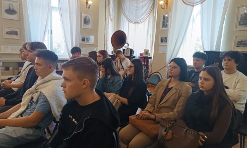 Посещение выставки «Архитектурный код Бутовой»